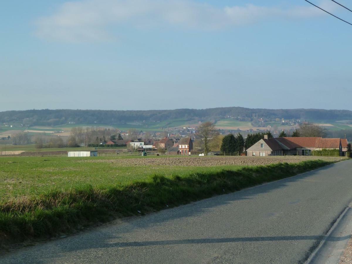 Entre Monts Et Collines B&B Et Spa En Option Exterior foto